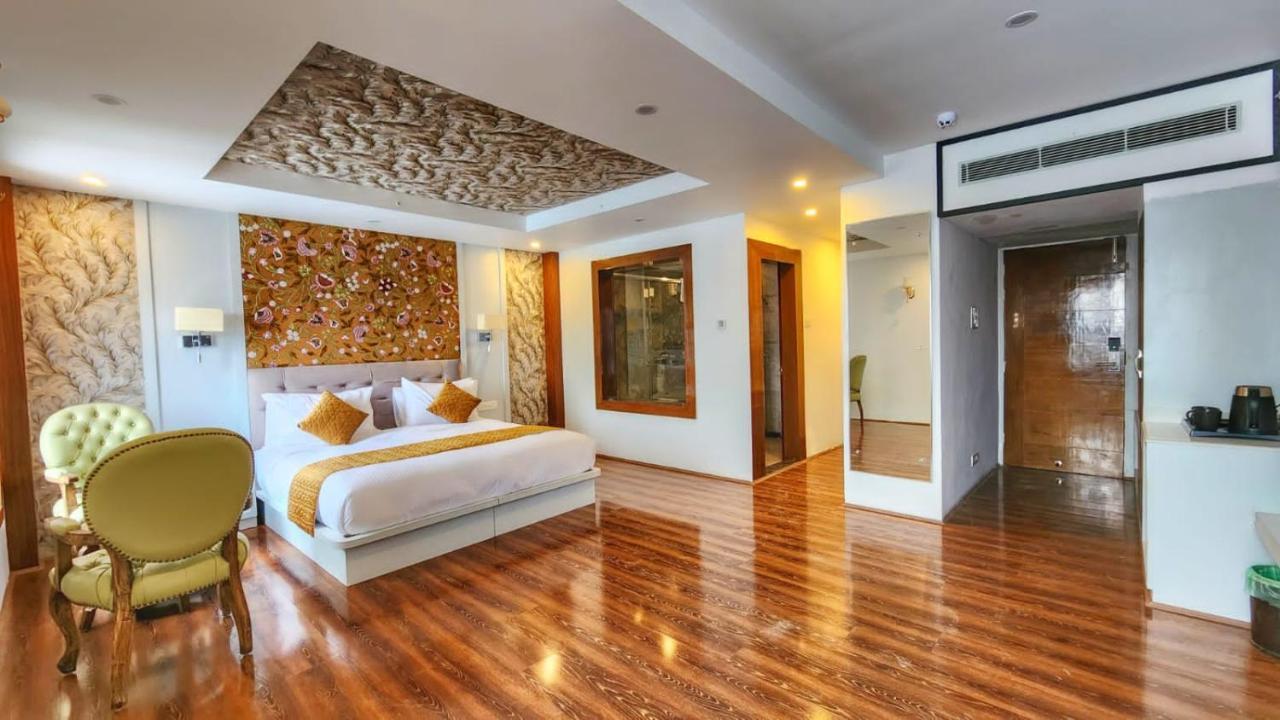 Hotel The Walnut Creek Pahalgām Esterno foto